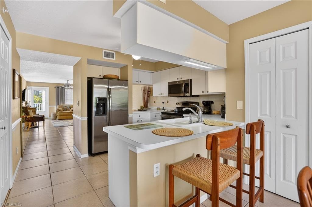 28881 Bermuda Lago CT # 202, BONITA SPRINGS FL 34134-8