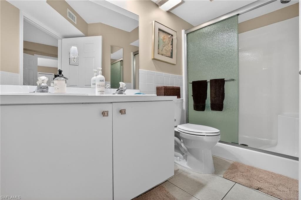 28881 Bermuda Lago CT # 202, BONITA SPRINGS FL 34134-23