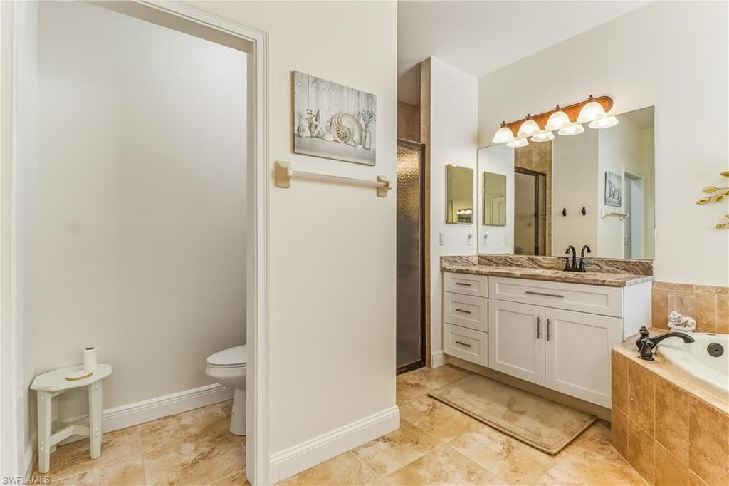 8622 Sumner AVE, FORT MYERS FL 33908-24