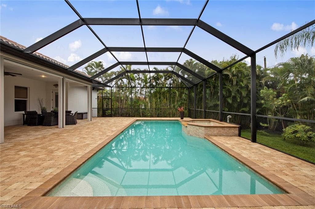 27153 Barefoot LN, BONITA SPRINGS FL 34135-1