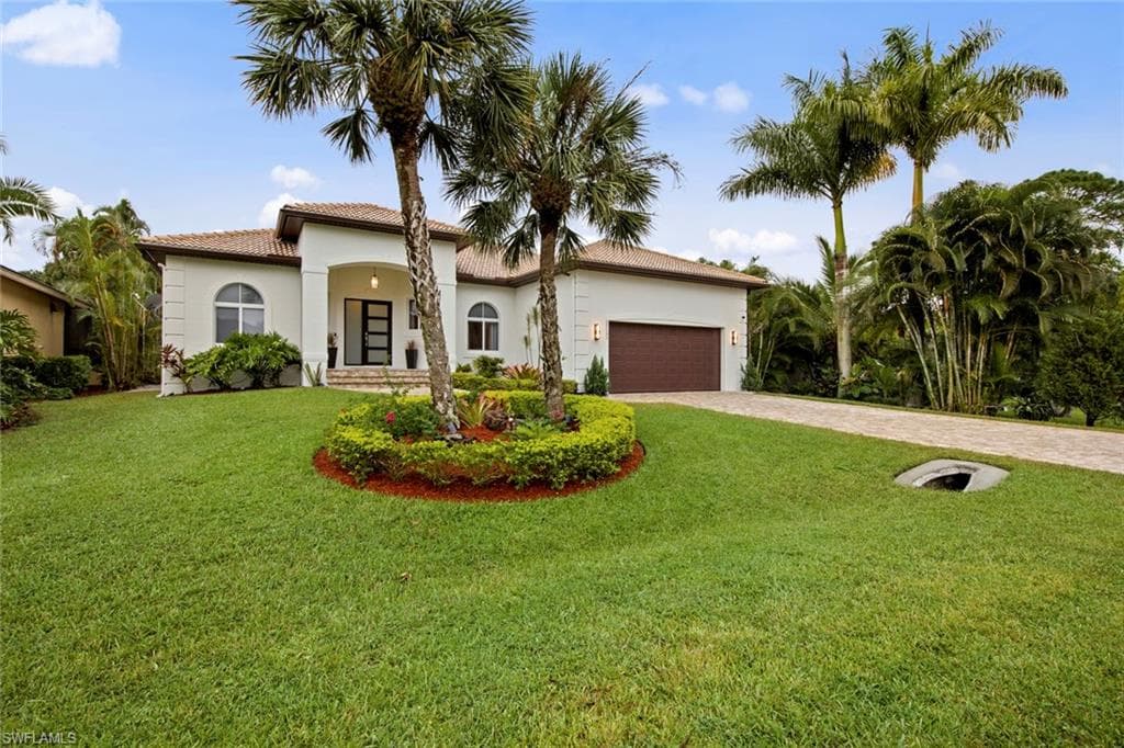 27153 Barefoot LN, BONITA SPRINGS FL 34135-37