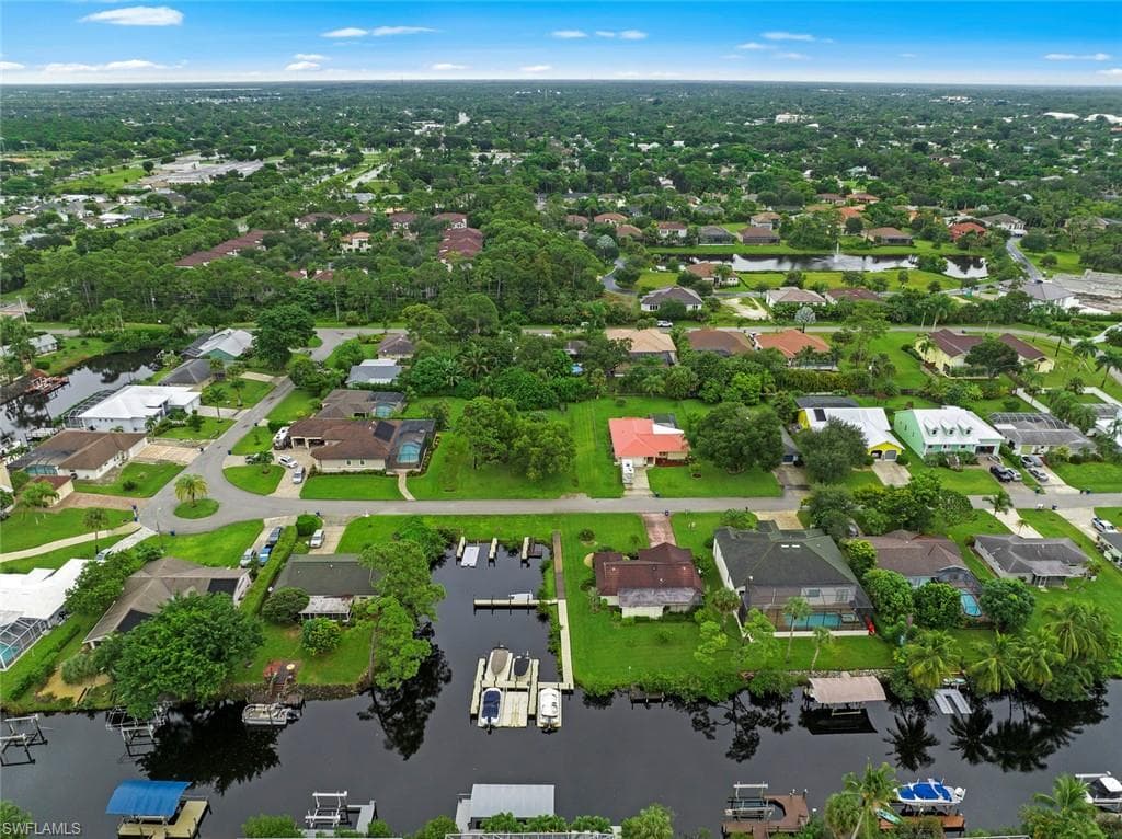 27153 Barefoot LN, BONITA SPRINGS FL 34135-44
