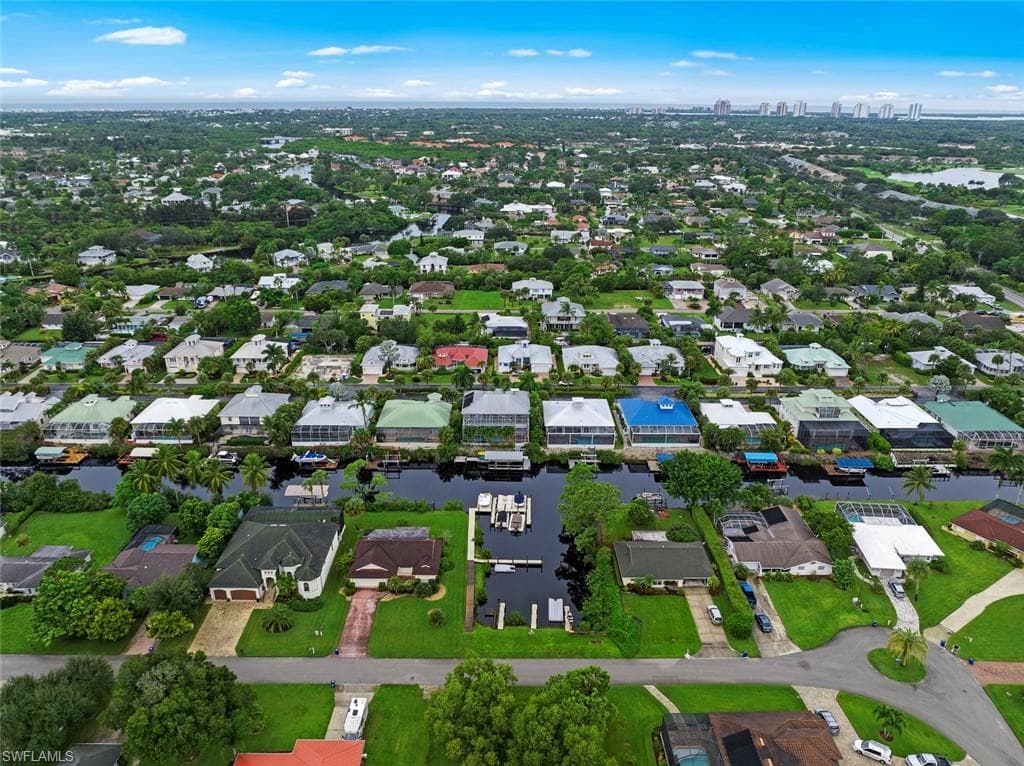 27153 Barefoot LN, BONITA SPRINGS FL 34135-49