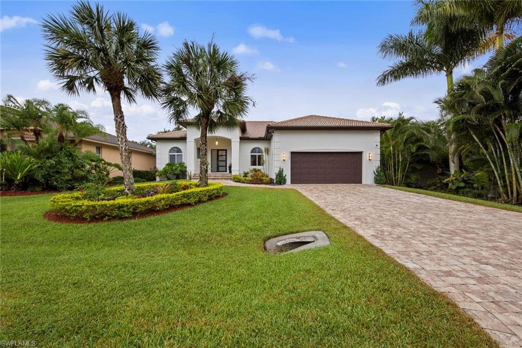 27153 Barefoot LN, BONITA SPRINGS FL 34135-39