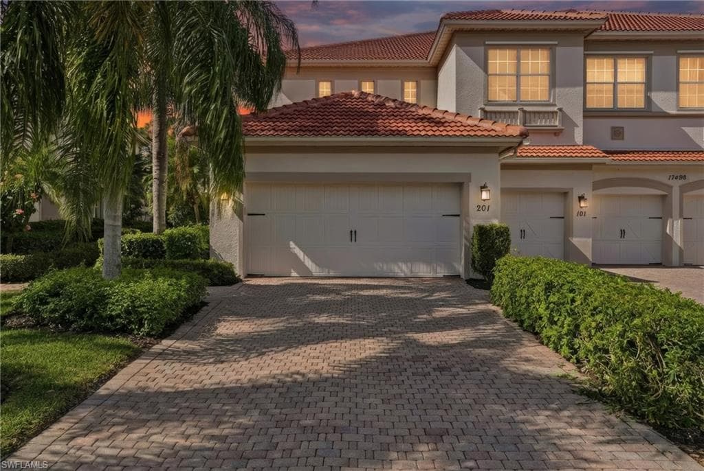 17498 Old Harmony DR 201-0
