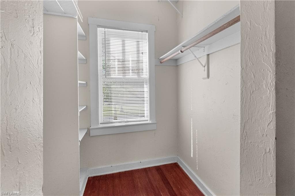 1615 Cranford AVE, FORT MYERS FL 33916-9