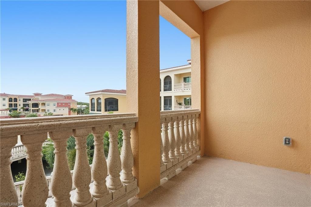 21490 Strada Nuova CIR # 307, ESTERO FL 33928-24