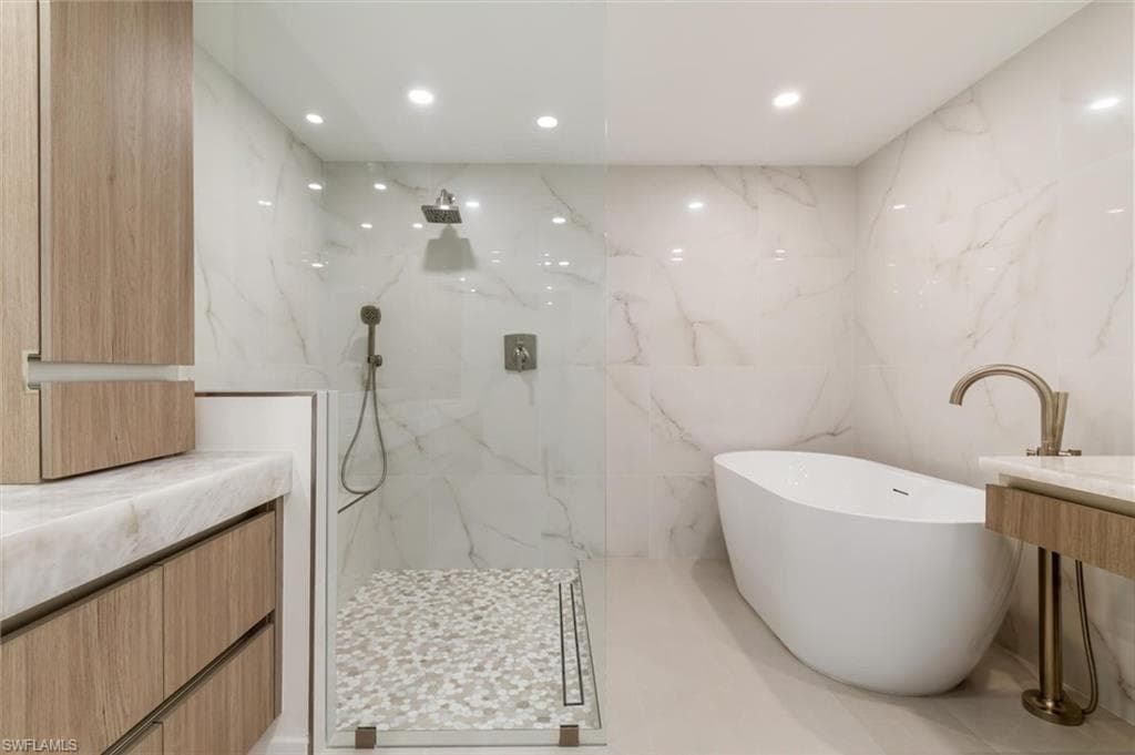 980 Cape Marco DR # 1705, MARCO ISLAND FL 34145-20