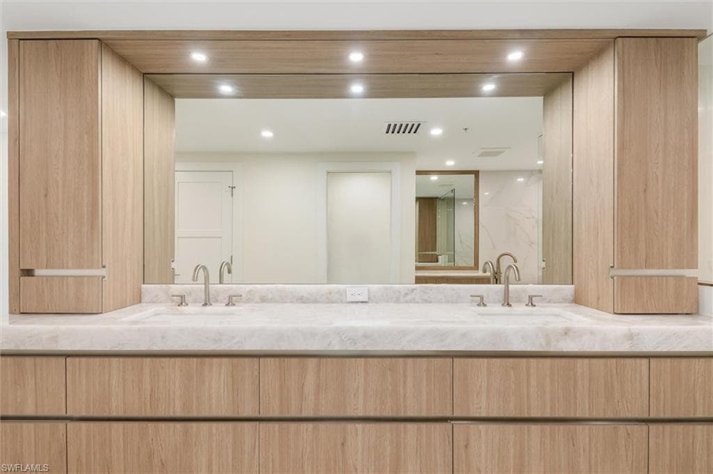 980 Cape Marco DR # 1705, MARCO ISLAND FL 34145-19