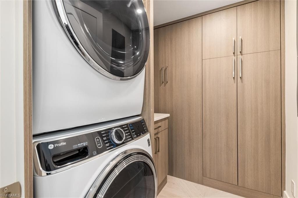 980 Cape Marco DR # 1705, MARCO ISLAND FL 34145-30