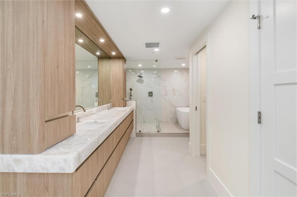 980 Cape Marco DR # 1705, MARCO ISLAND FL 34145-18