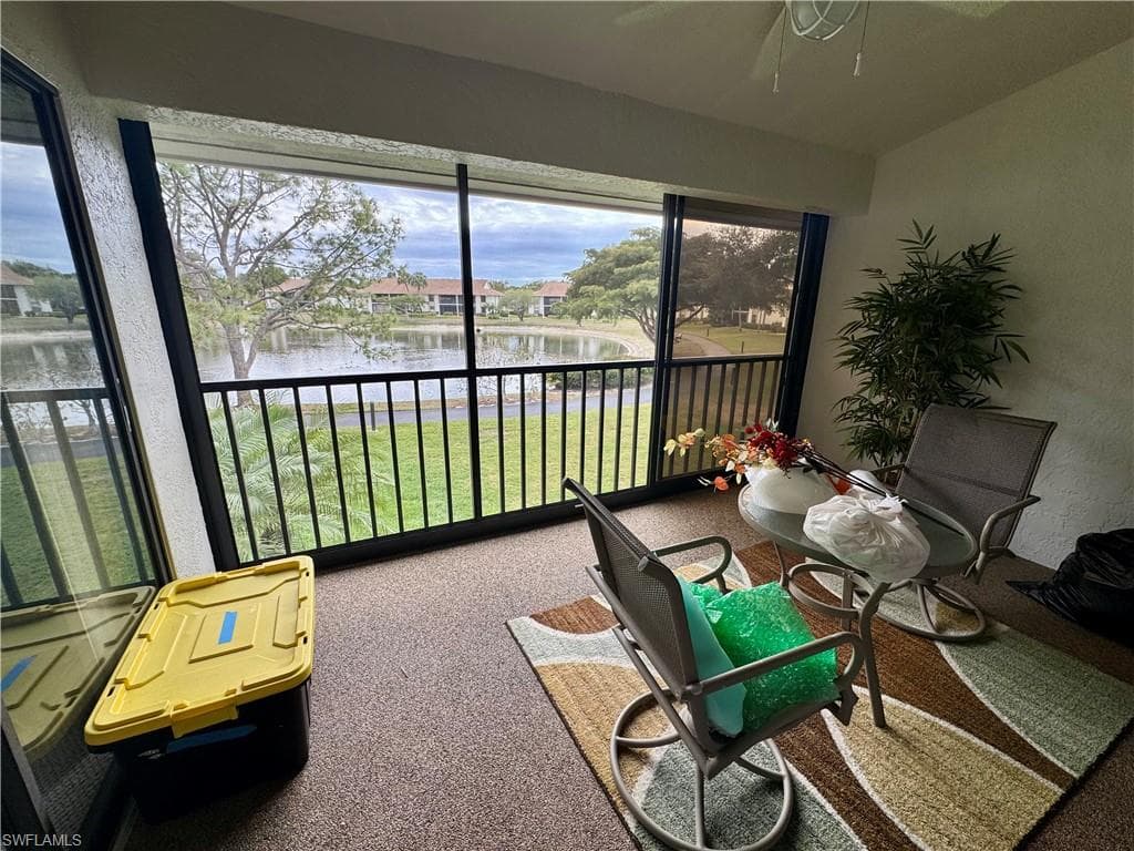 501 Lake Louise CIR # 203, NAPLES FL 34110-1