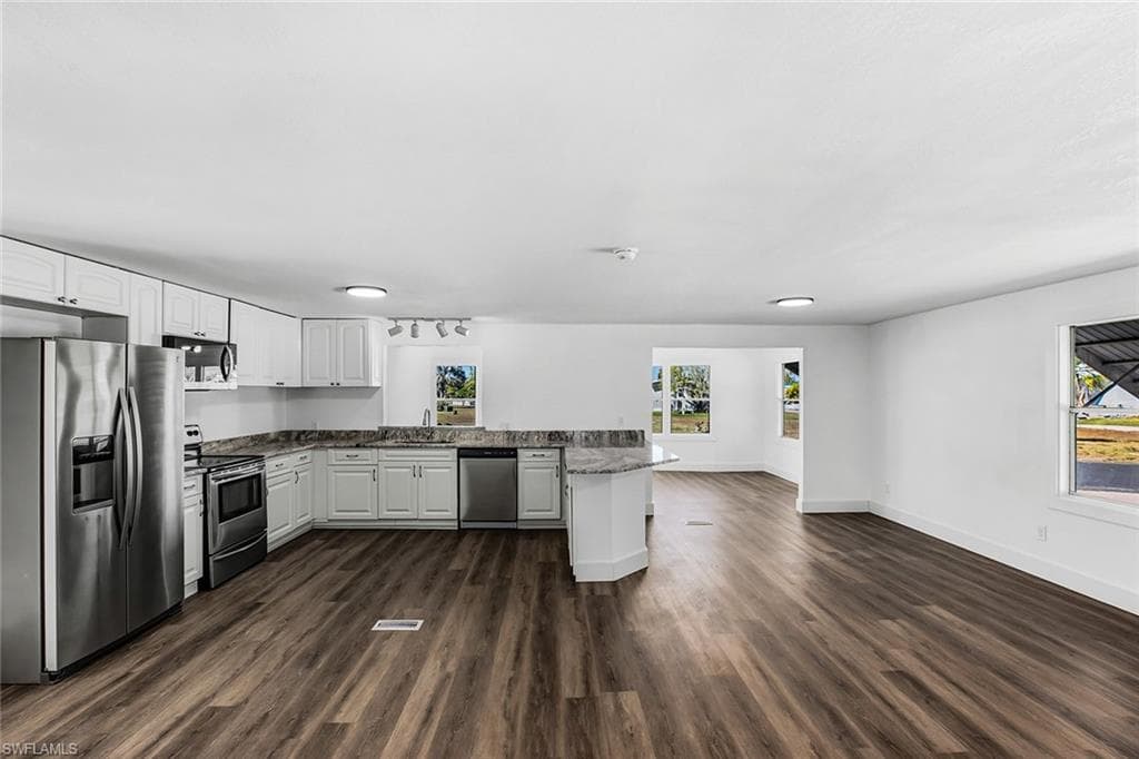 13651 Grackle DR-15