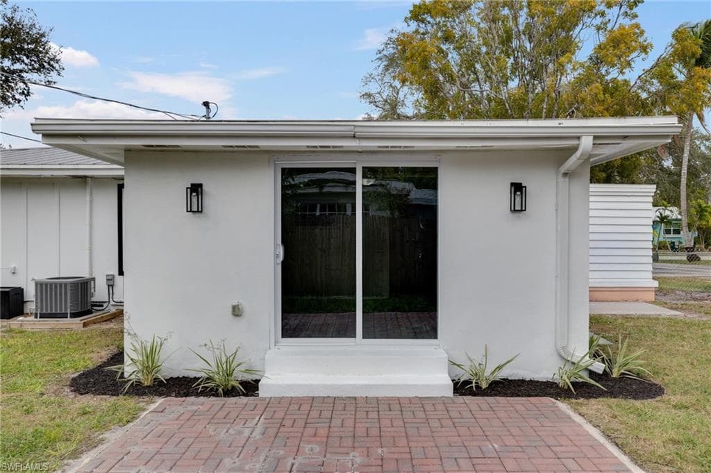 1542 Coconut DR-21