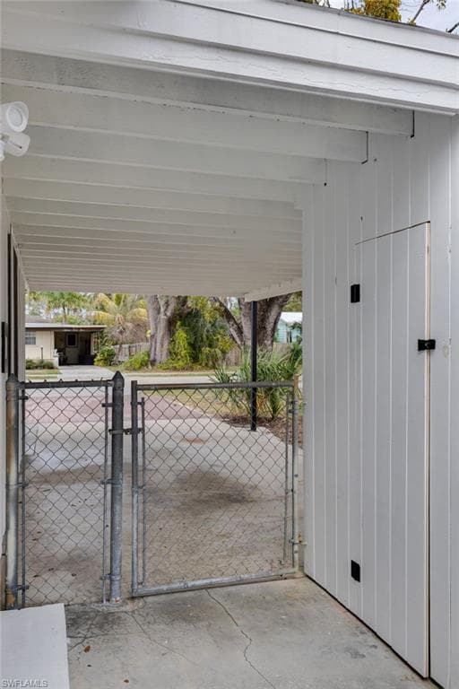 1542 Coconut DR-23