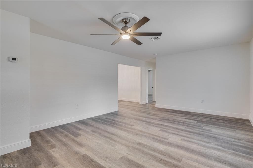 1542 Coconut DR-3