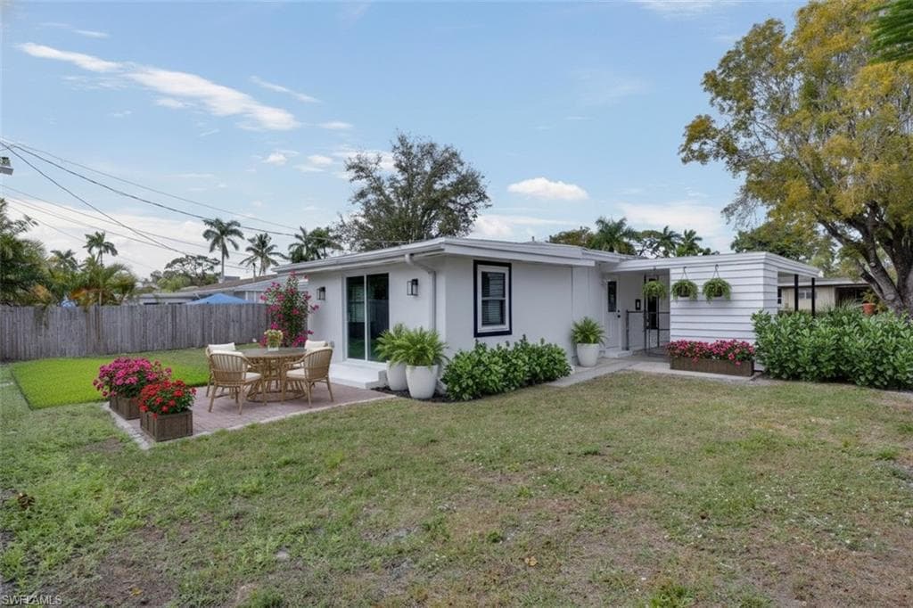 1542 Coconut DR-20
