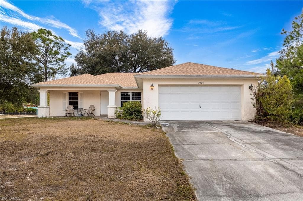2406 E 23rd ST, ALVA FL 33920-1