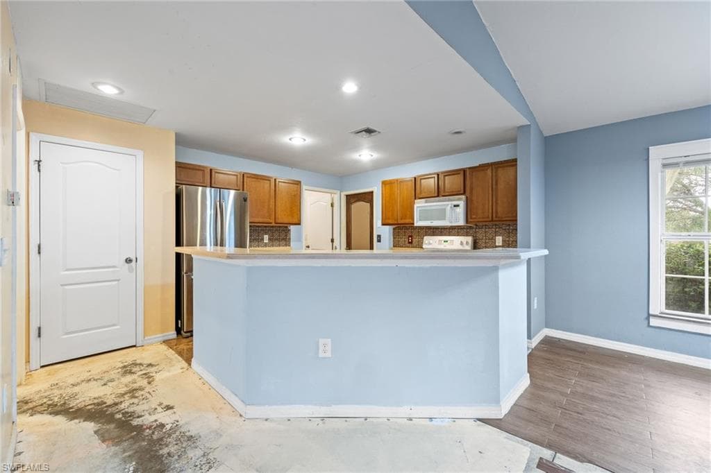 2406 E 23rd ST, ALVA FL 33920-11