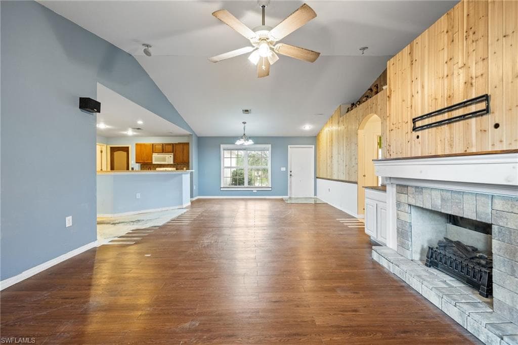 2406 E 23rd ST, ALVA FL 33920-9