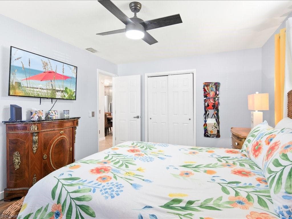 2469 Florida AVE, NAPLES FL 34112-22