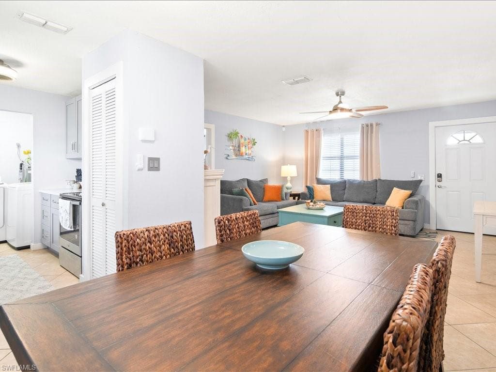 2469 Florida AVE, NAPLES FL 34112-8