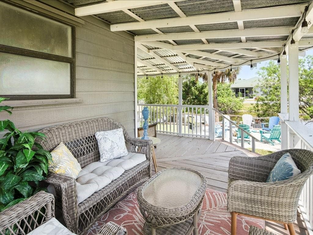 2469 Florida AVE, NAPLES FL 34112-29