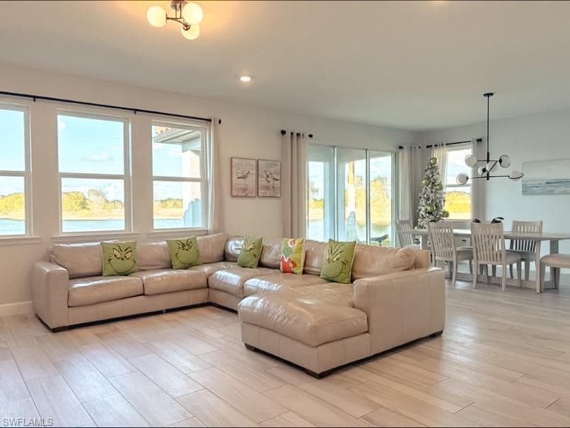 2038 Grove DR, NAPLES FL 34120-2