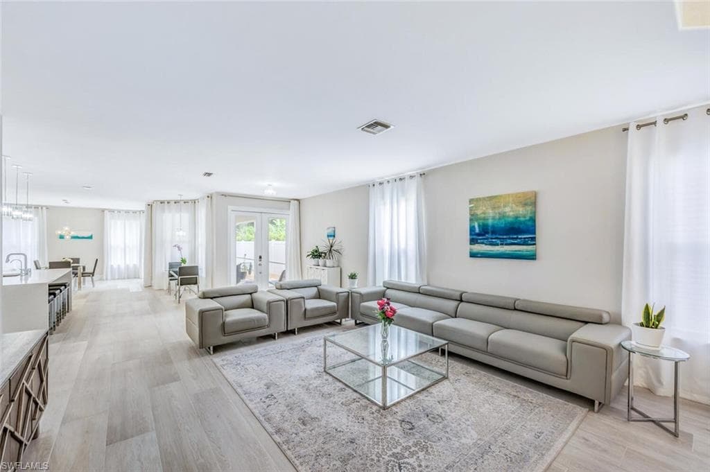 8260 Laurel Lakes BLVD, NAPLES FL 34119-6