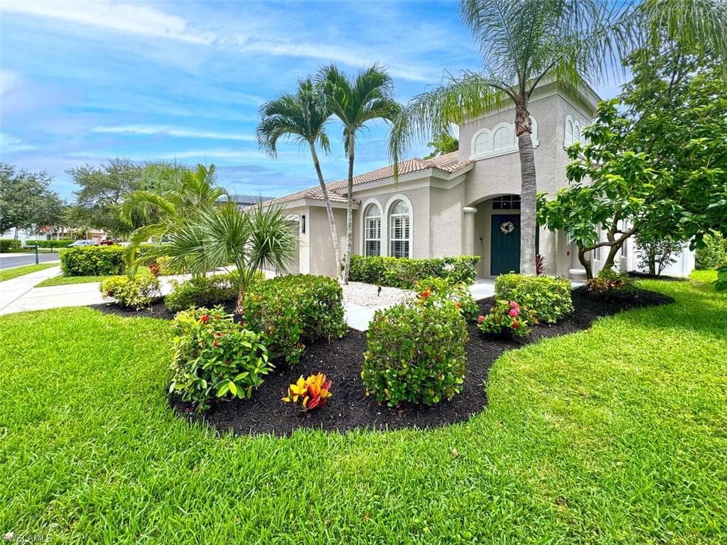 8260 Laurel Lakes BLVD, NAPLES FL 34119-2