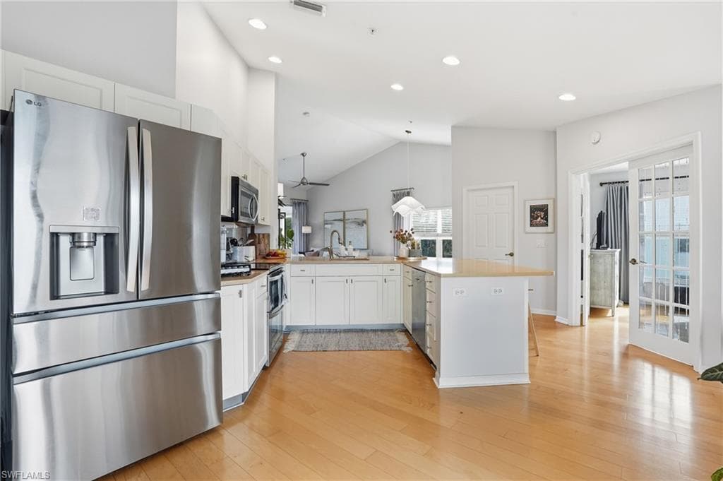 5435 Worthington LN # 204, NAPLES FL 34110-21