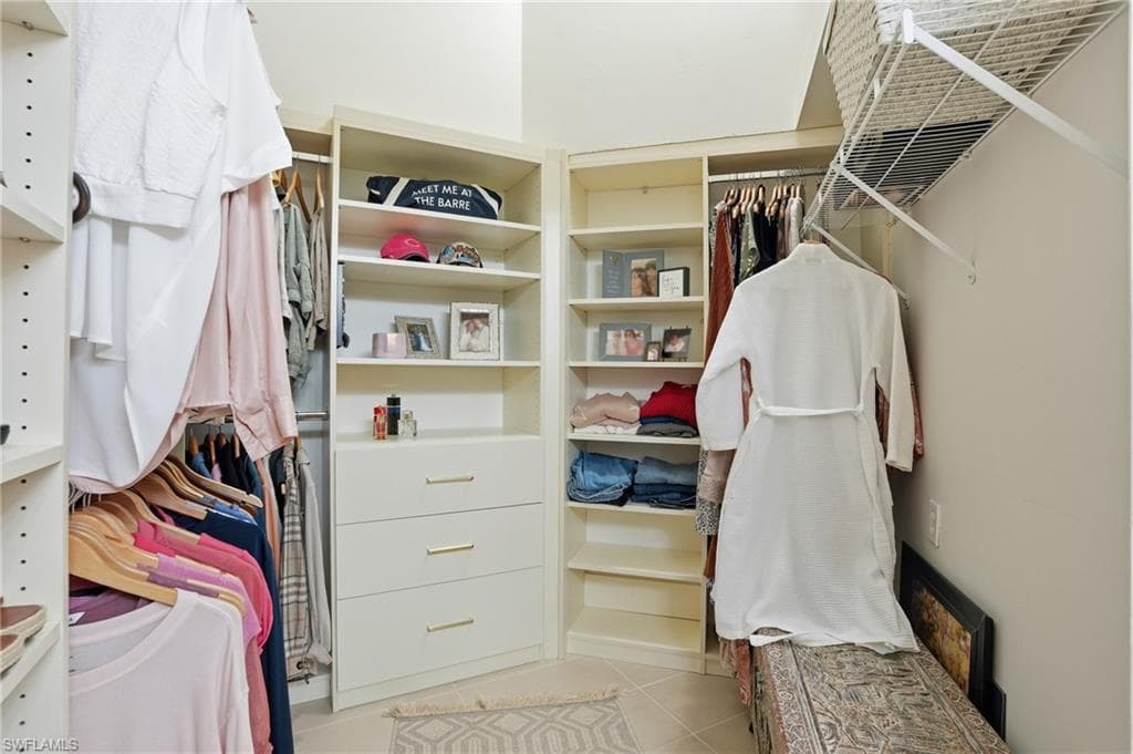 5435 Worthington LN # 204, NAPLES FL 34110-32