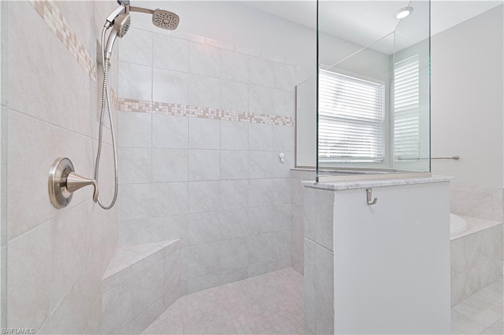 3132 Royal Gardens AVE, FORT MYERS FL 33916-18