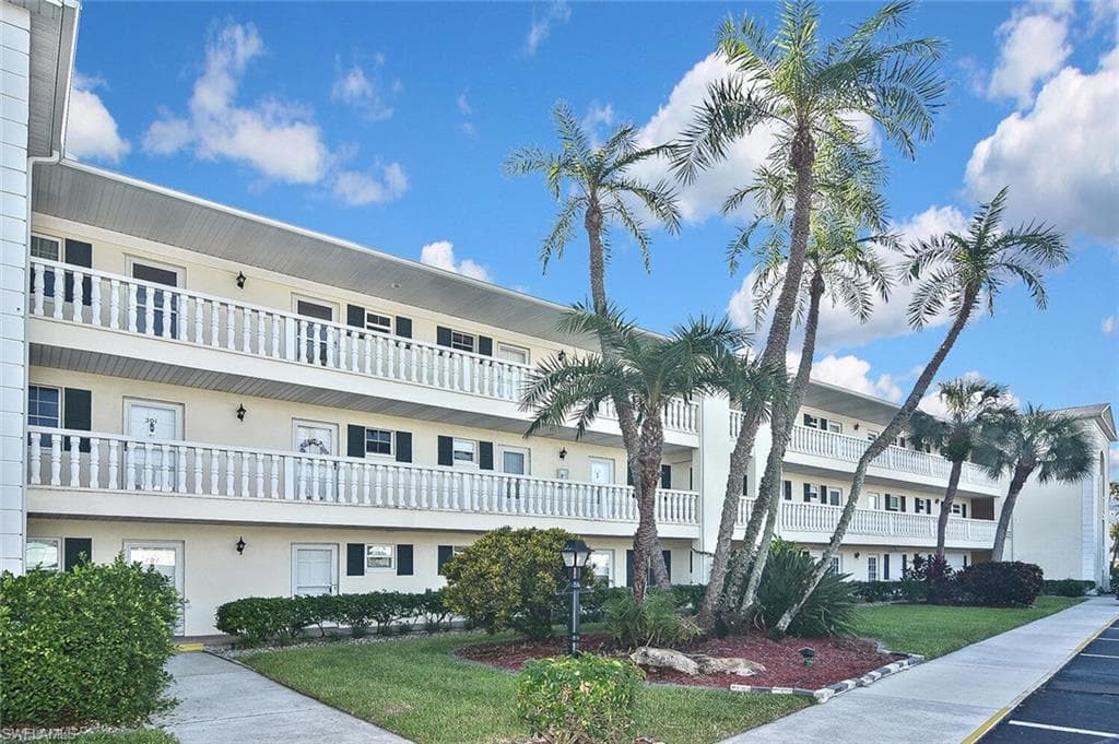 13511 Stratford Place CIR # 302, FORT MYERS FL 33919-42