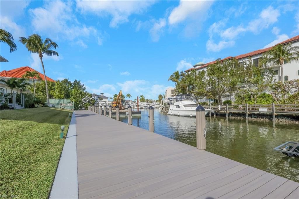 1351 Curlew AVE # 104, NAPLES FL 34102-26