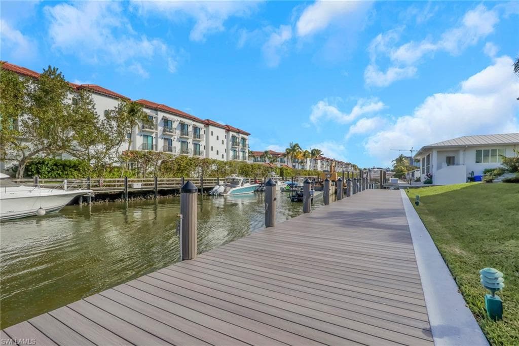 1351 Curlew AVE # 104, NAPLES FL 34102-25