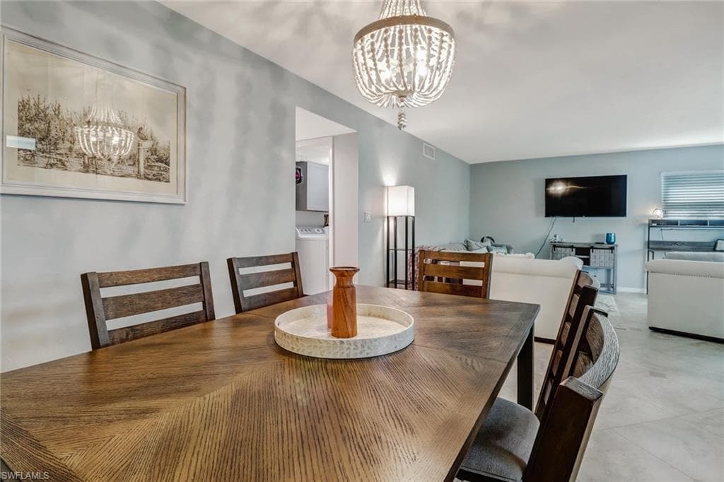 1351 Curlew AVE # 104, NAPLES FL 34102-9