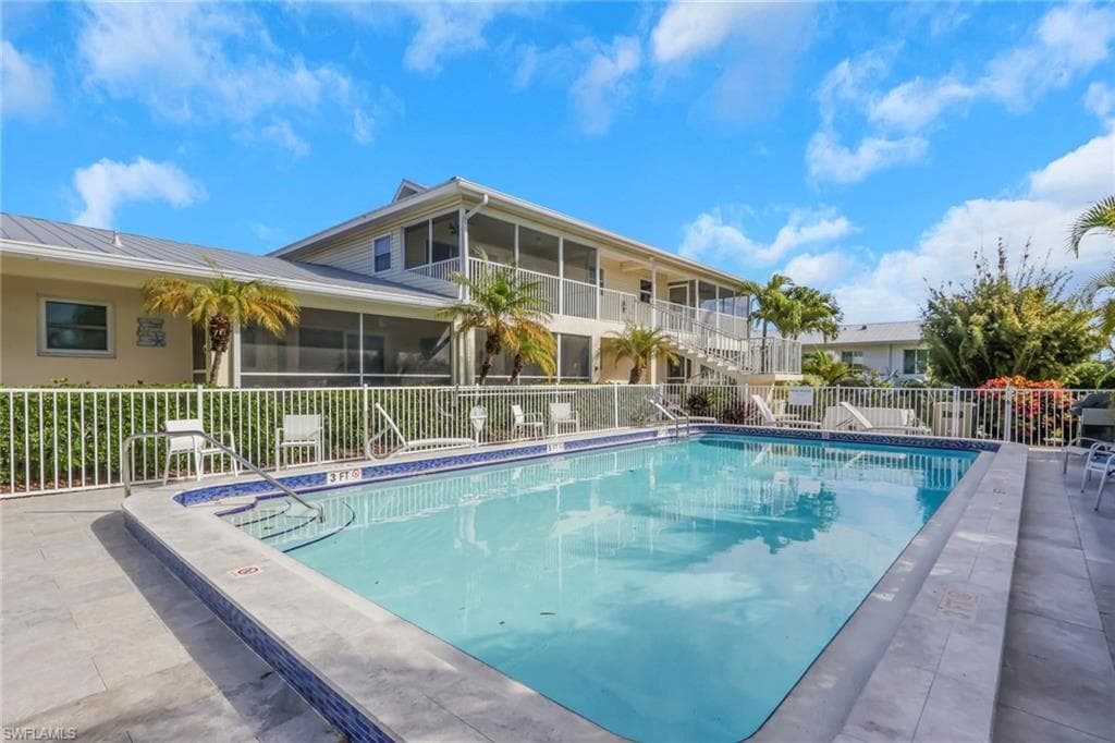 1351 Curlew AVE # 104, NAPLES FL 34102-28
