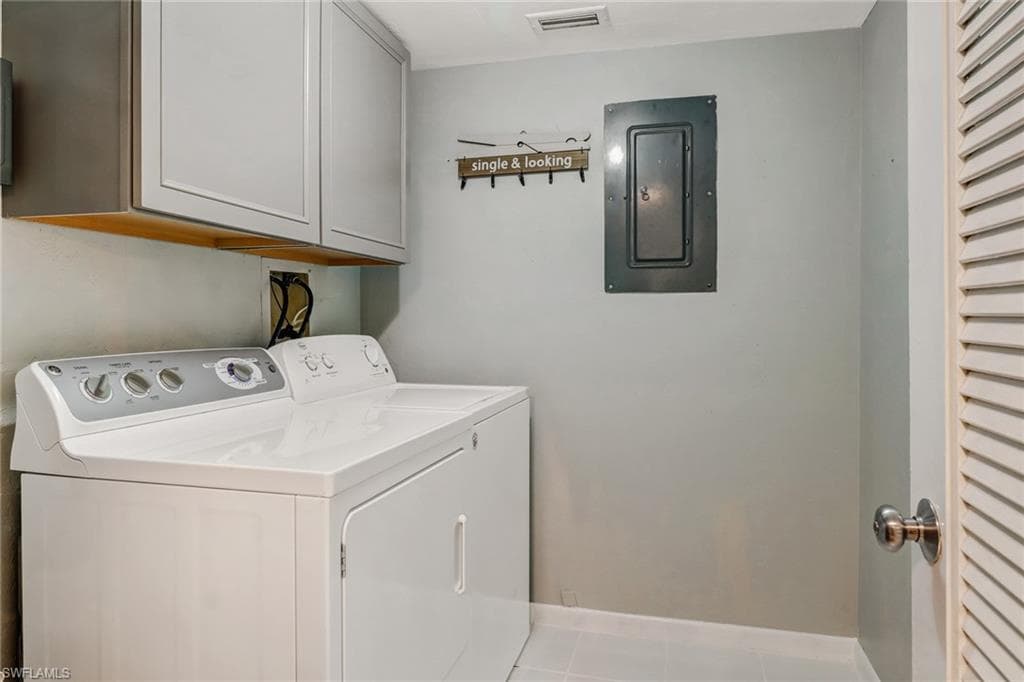 1351 Curlew AVE # 104, NAPLES FL 34102-20