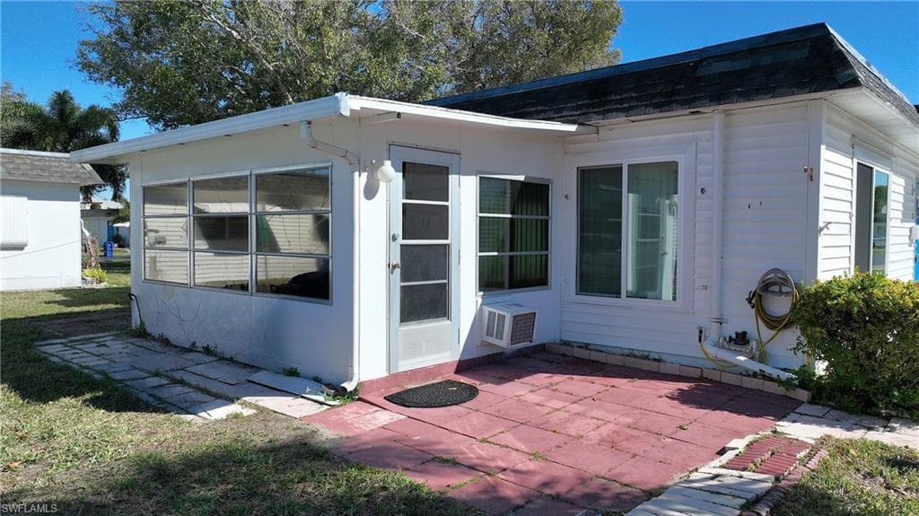 13 Hamlin CT, LEHIGH ACRES FL 33936-26