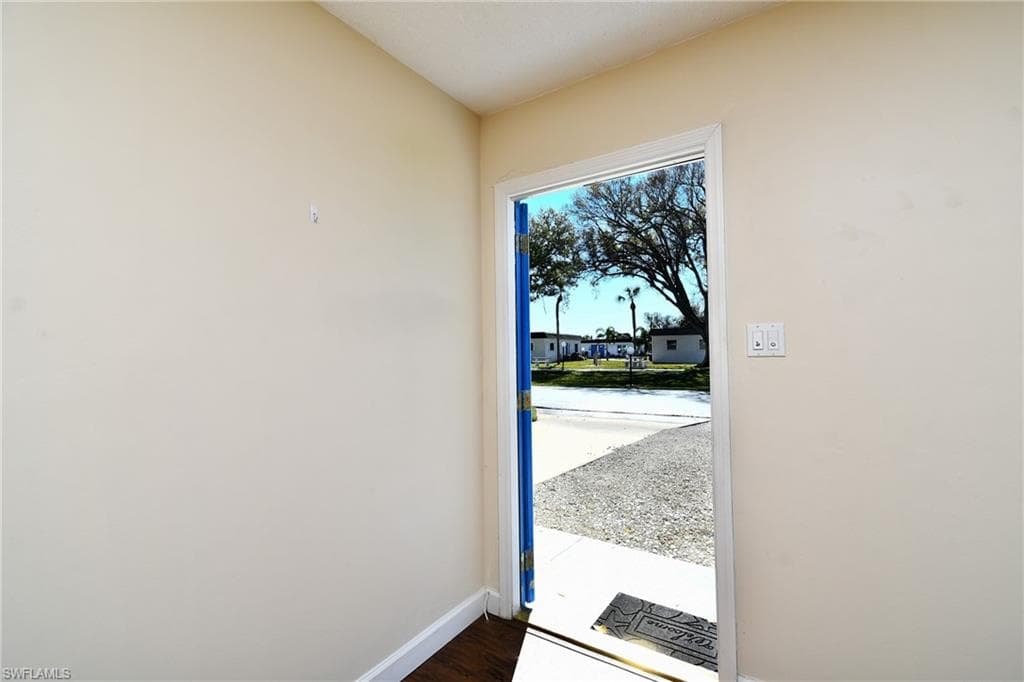 13 Hamlin CT, LEHIGH ACRES FL 33936-5