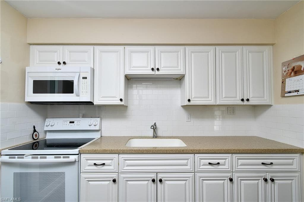 13 Hamlin CT, LEHIGH ACRES FL 33936-9