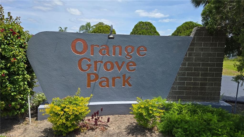 13 Hamlin CT, LEHIGH ACRES FL 33936-3