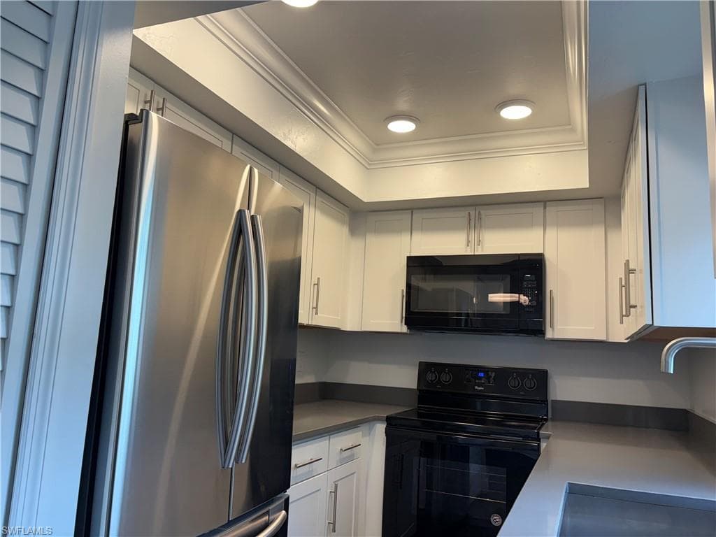 1251 7th AVE N # 306, NAPLES FL 34102-22