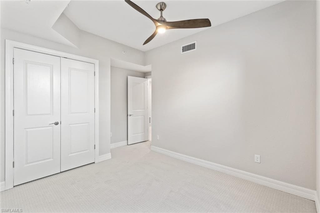 196 Indies DR E 101-26