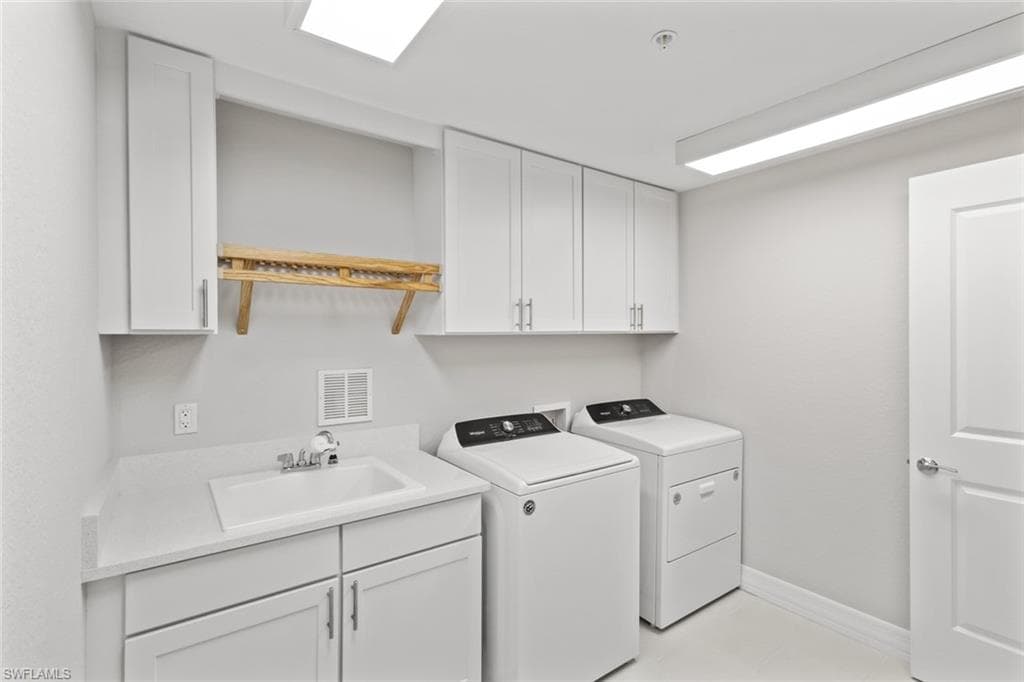196 Indies DR E 101-31