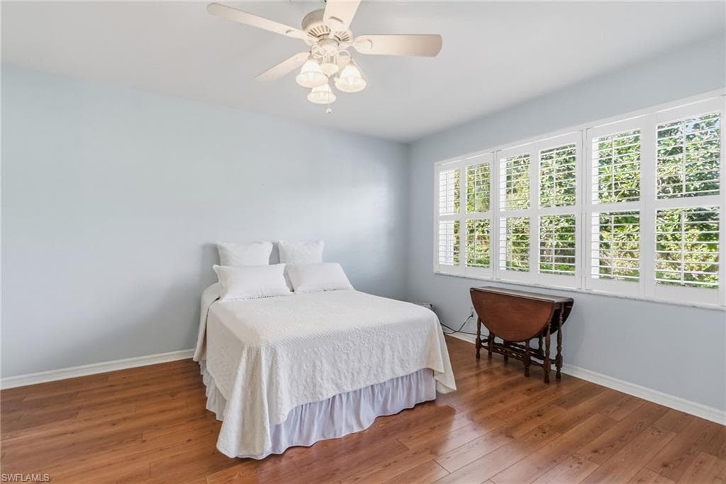 1777 Emerald Cove CIR-19