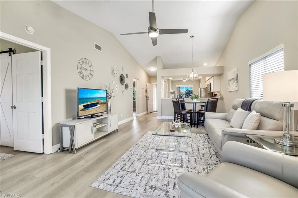 7360 Glenmoor LN # 4301, NAPLES FL 34104-4