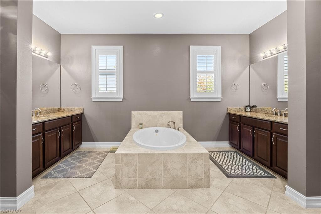 8250 Sumner AVE, FORT MYERS FL 33908-27