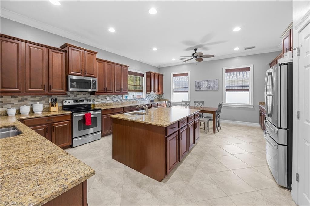 8250 Sumner AVE, FORT MYERS FL 33908-10